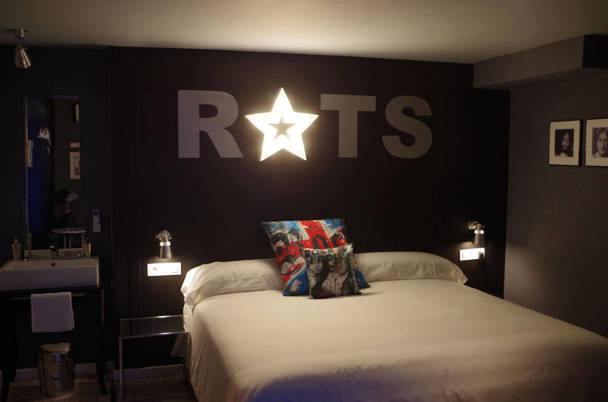 Hotel Apartamentos Rock Star Taboadela Buitenkant foto